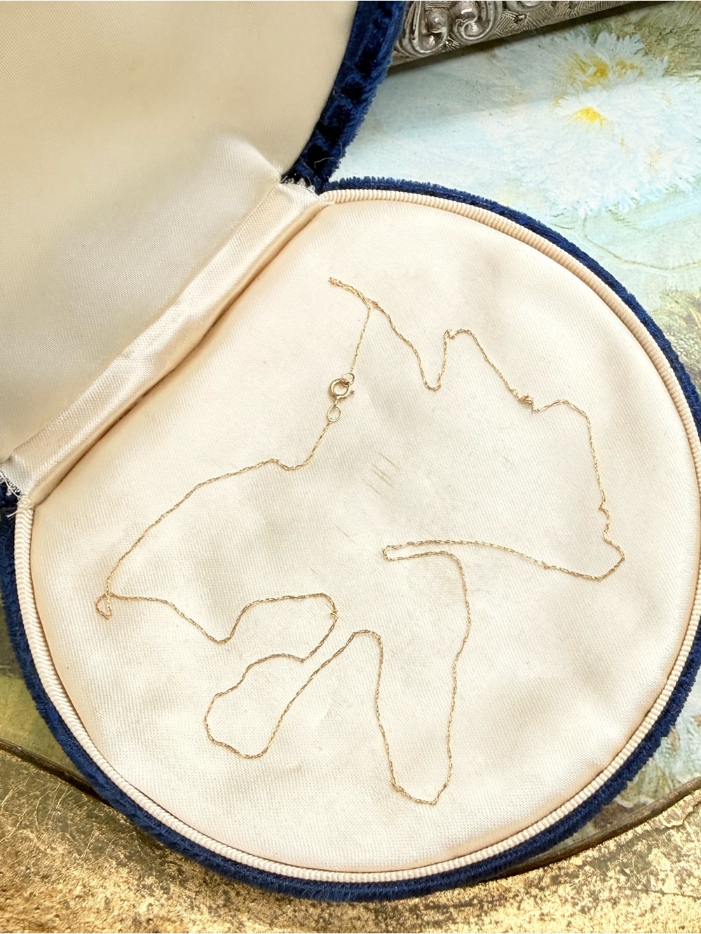 Vintage dainty 10 KT yellow gold necklace